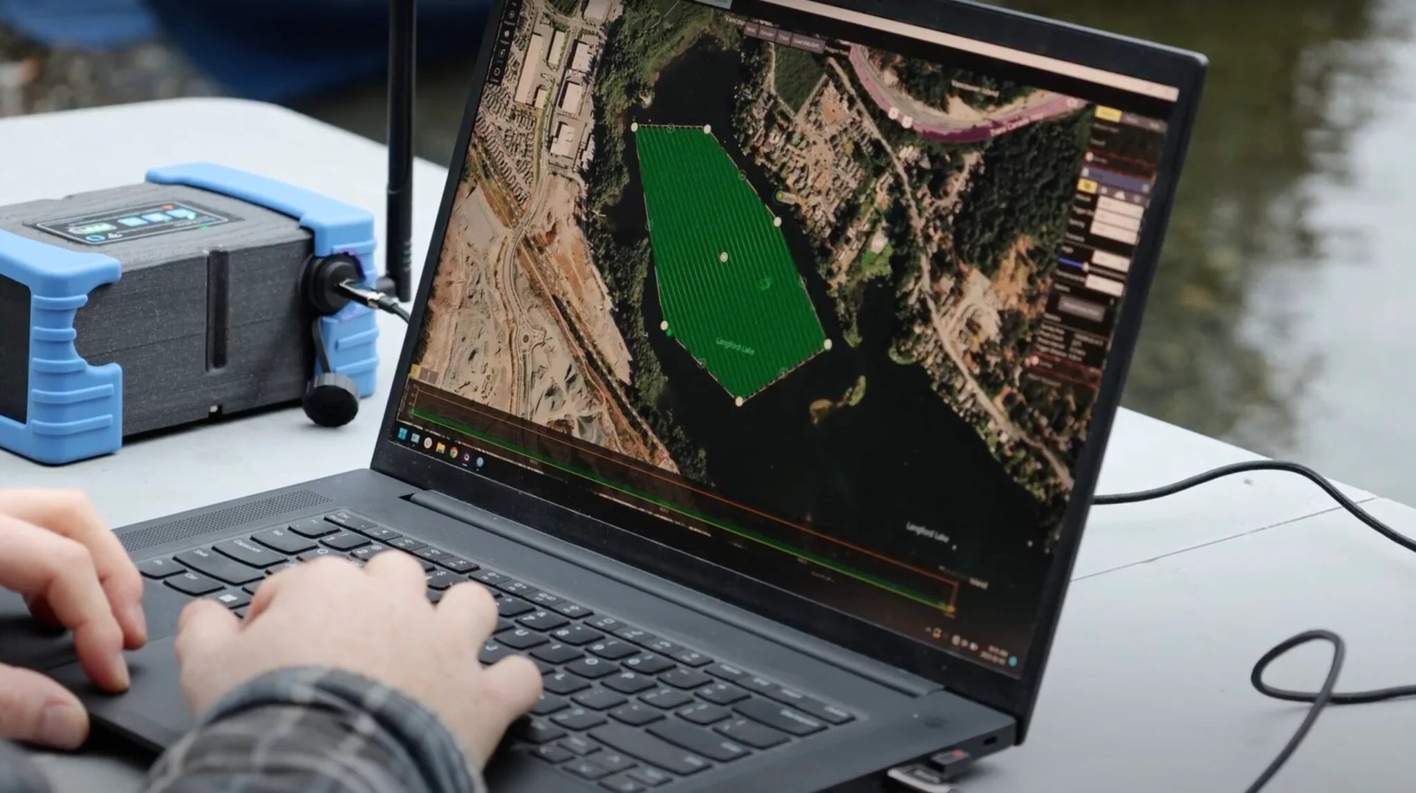 BlueBoat Uncrewed Surface Vessel - Description Image -1